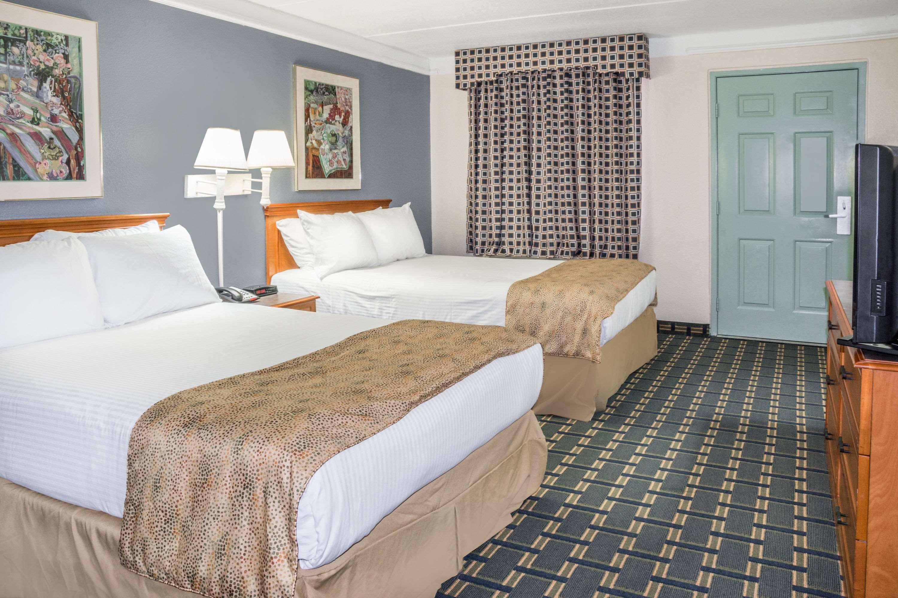 Days Inn By Wyndham Houston Extérieur photo