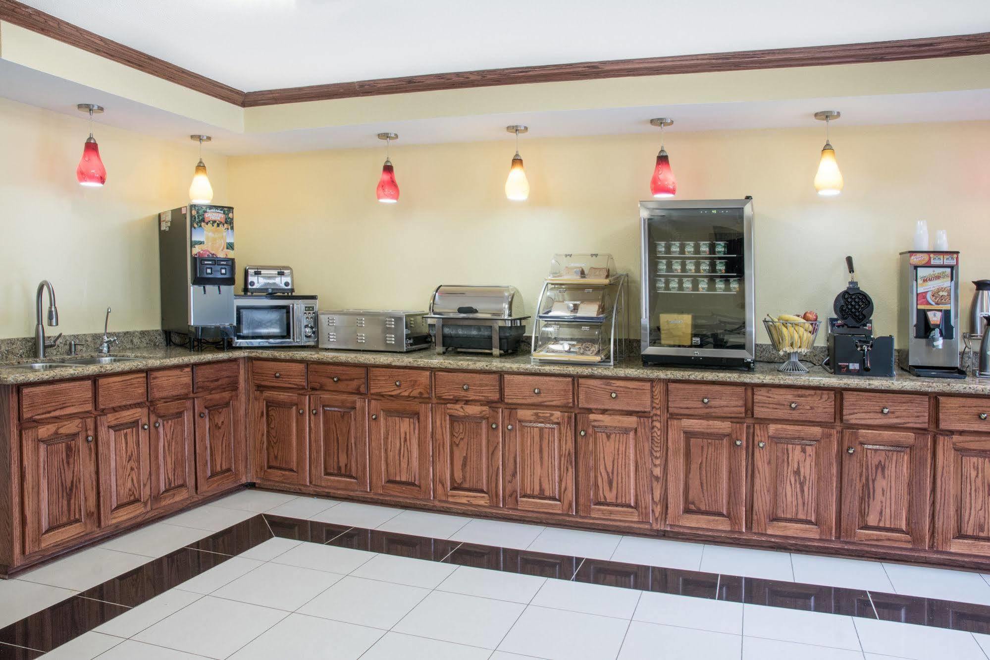 Days Inn By Wyndham Houston Extérieur photo
