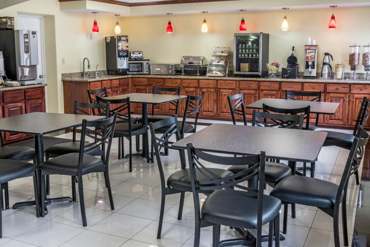 Days Inn By Wyndham Houston Extérieur photo